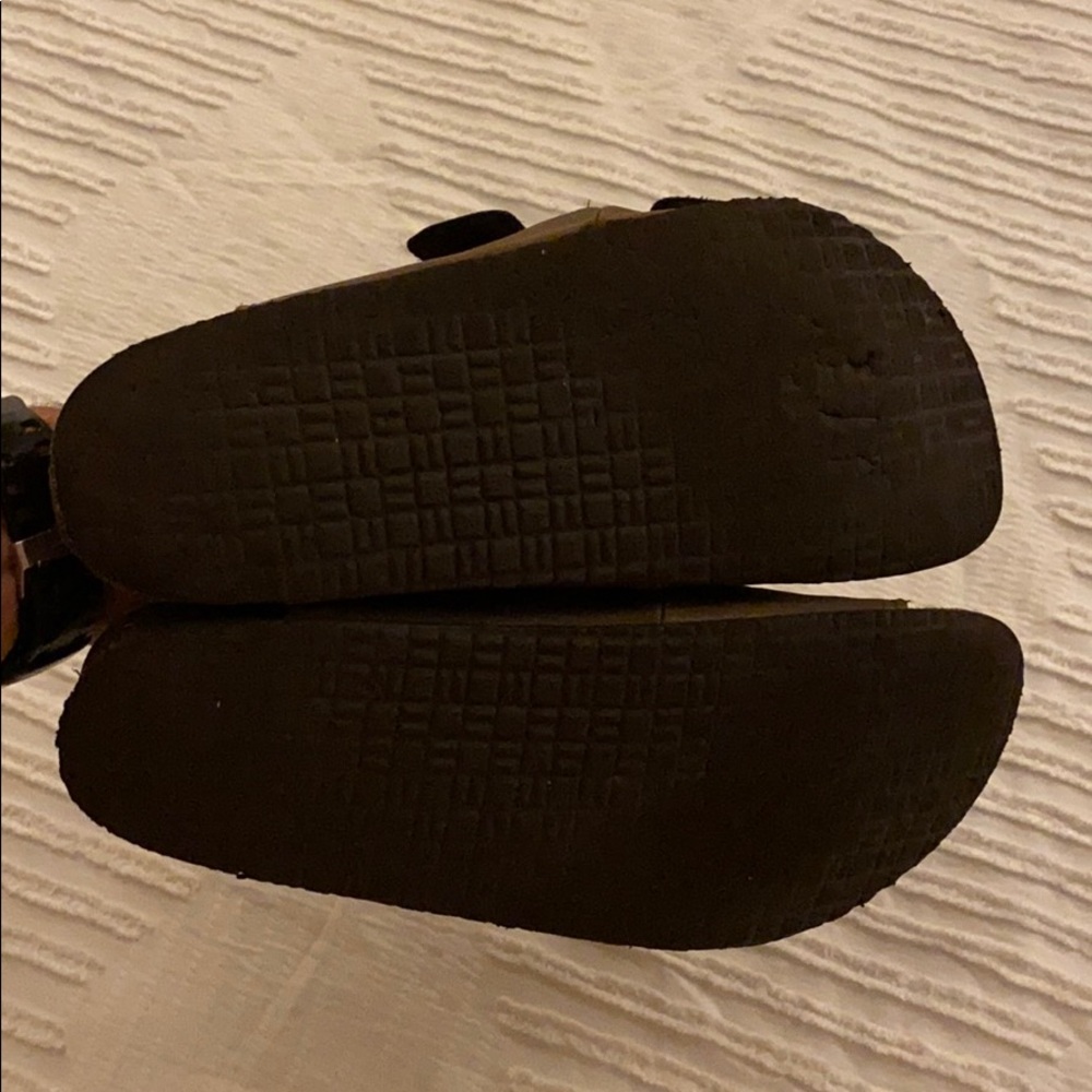 Sandals - Picture 2 of 3